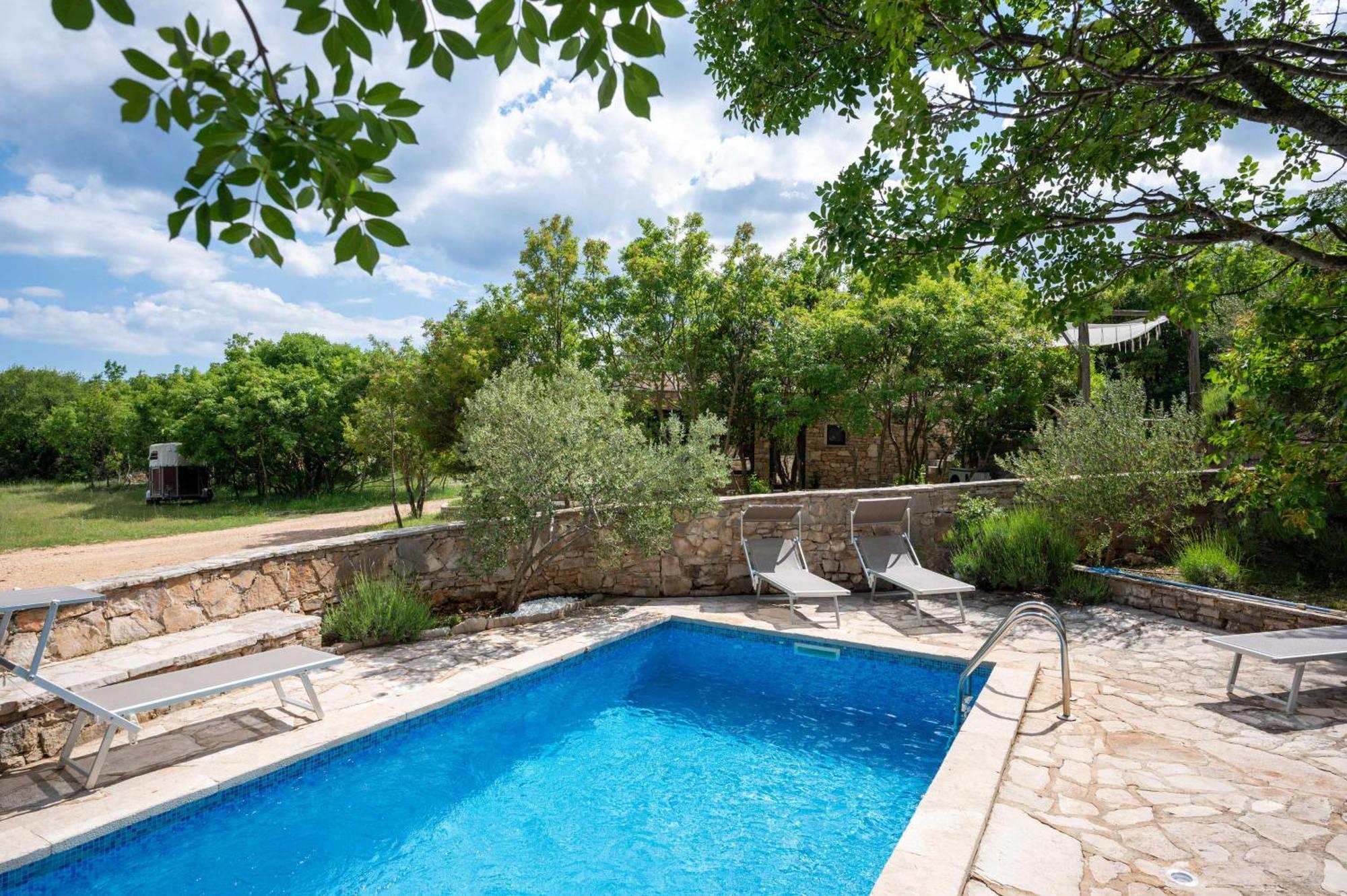 Nono Ban Hotel & Villa Gornji Humac Экстерьер фото